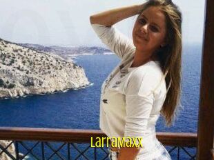 LarraMaxx