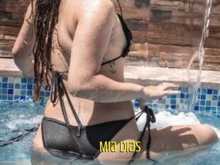 Mia_Dias