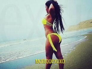 Moniquexoxo