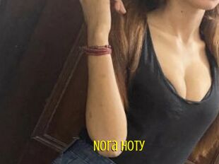 Nora_hoty