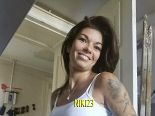 Niki23