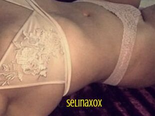 Selinaxox