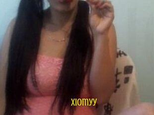 Xiomyy_